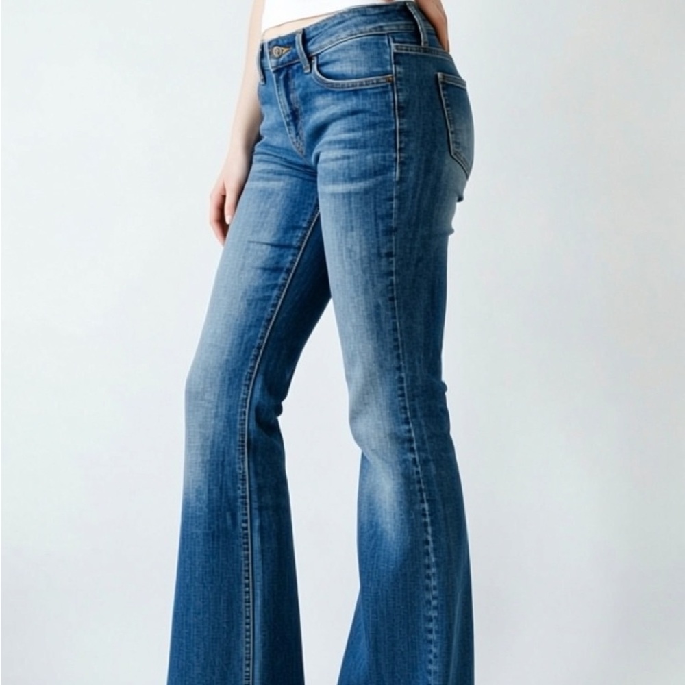 Classic Blue Flared Jeans